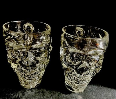 2 Luminarc 32 oz Glass Skull Mugs