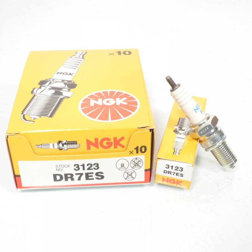Bougie moto NGK DR7ES pour restaurer Yamaha 600 XTZ Tenere