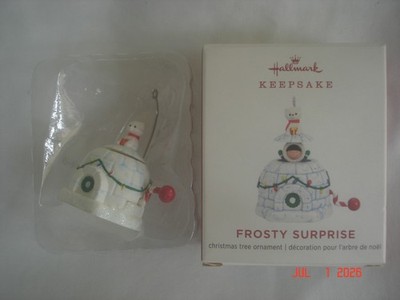 MINT BOXED 2019 HALLMARK FROSTY SURPRISE MINI ORNAMENT Turn Handle See Frosty