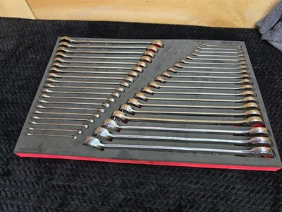 Snap-on Tools RED 38-Piece MASTER Flank Drive Plus Wrench Set SOEXFSET1BR *