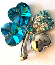 PENDENT- AQUA FOUR LEAF CLOVER