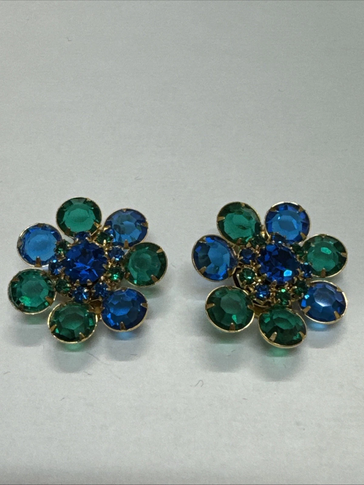 Boucle D’oreille Fleur Dorée Bleue et Verte Vintage