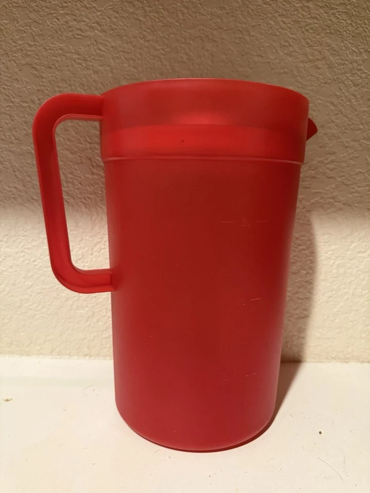 Red Airtight Plastic Durable Drink Container. 1 Gallon. - Image 2 of 4