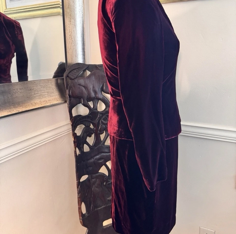 ADRIENNE VITTADINI | Elegant Velvet Burgundy Blazer and Skirt Set | Size 4 - Image 4 of 4