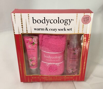 BODYCOLOGY WARM & COZY SOCK SET / PINK VANILLA WISH BODY CREAM & FRAGRANCE MIST