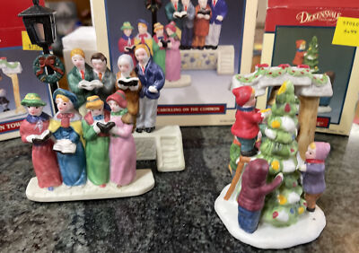 Lemax Dickensvale ~ 4pc TOWN BELL, TRIMMING TREE, CAROLING ON THE COMMON- In Box