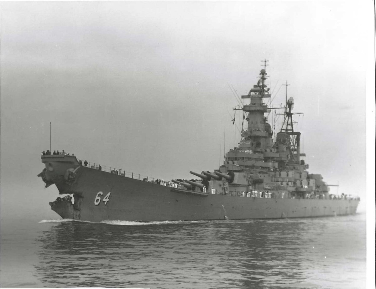 USS アルゴノート (SS-475) 潜水艦 1944 進水記念タグ File:USS Argonaut (SS-475) May 1945.jpg - Wikimedia Commons