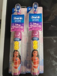 ORAL-B KID'S DISNEY PRINCESS CHARACTER  BATTERY ELECTRIC TOOTHBRUSH MOANA x2