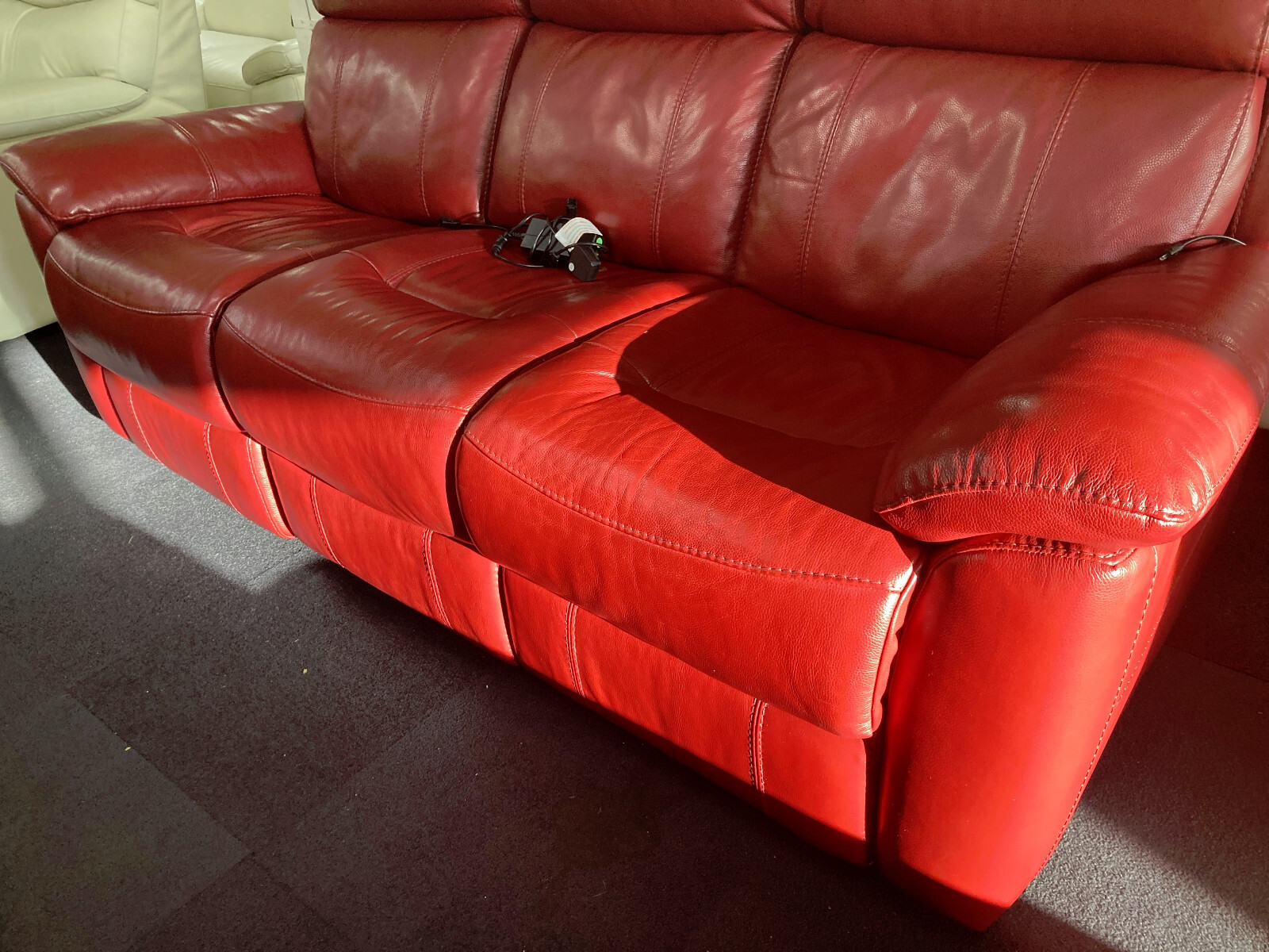 SOFAS SALE £799 SCS RED QUALITY LEATHER 3+1 SEATER ELECTRIC RECLINERS