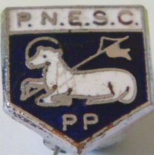 PRESTON NORTH END Vintage SUPPORTERS CLUB badge Maker FIRMIN LONDON 13mm x 15mm