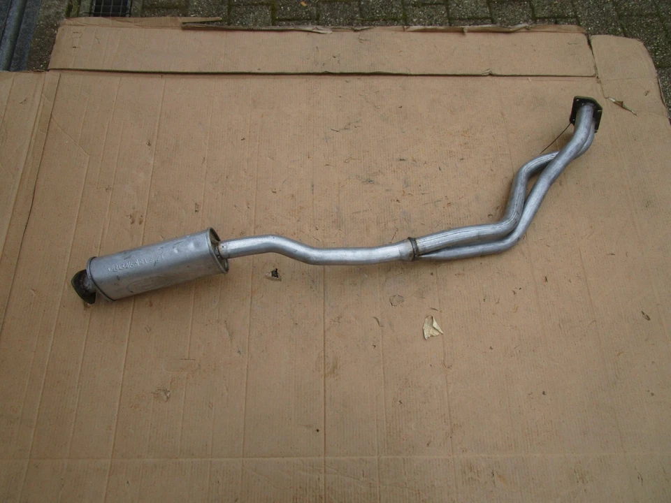 Opel Omega A Caravan Auspuff Hosenrohr Rohr Mittelschalldämpfer NEU Polmostrów - Bild 2 von 4
