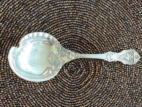 1 FRANCIS 1ST  REED & BARTON ALL STERLING RARE 8 3/8" SCALLOPED SPOON