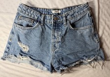 FOREVER 21 Women s Size 27 Blue Denim Distressed Cut Off Shorts Button 5-Pocket