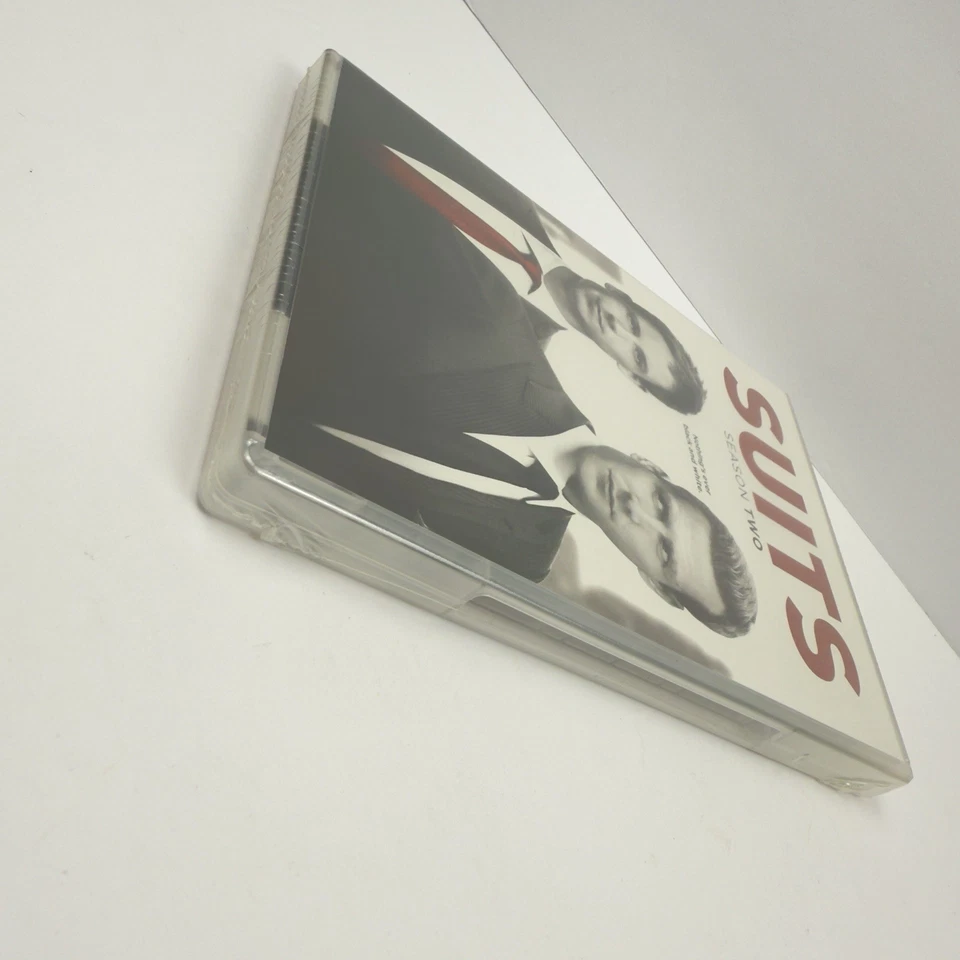 UNIVERSAL Suits Season Two DVD 4 Disc Set NEW Sealed TV Legal Drama - Image 4 of 4