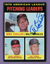1971 Topps #69 Pitching Leaders Mike Cuellar Orioles Signed Card (Dec'd 2010)