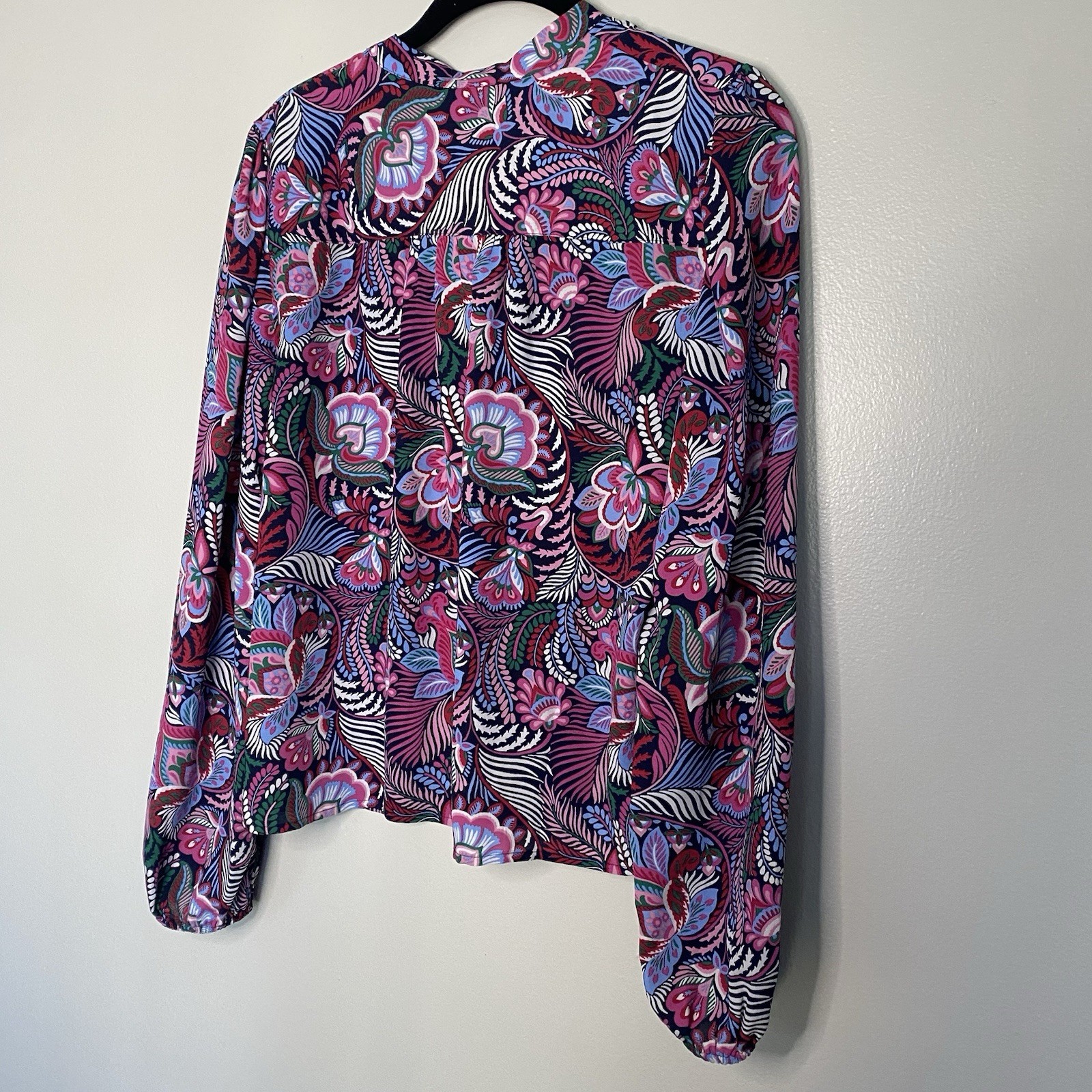 Loft Top Size Medium - image 2