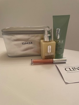 Clinique MU Bag w/ Dramatically Diff Moisturizer 7 Day Scrub Lip Gloss ~ NWT