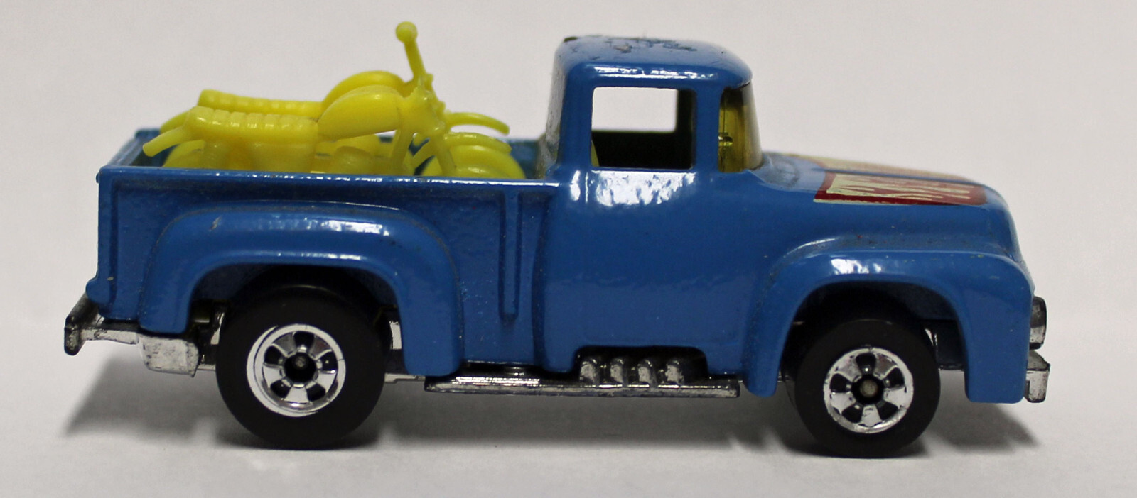 Vintage Ford Hi Tail hauler F-100 Pickup Truck Motorcycles no tampo on roof