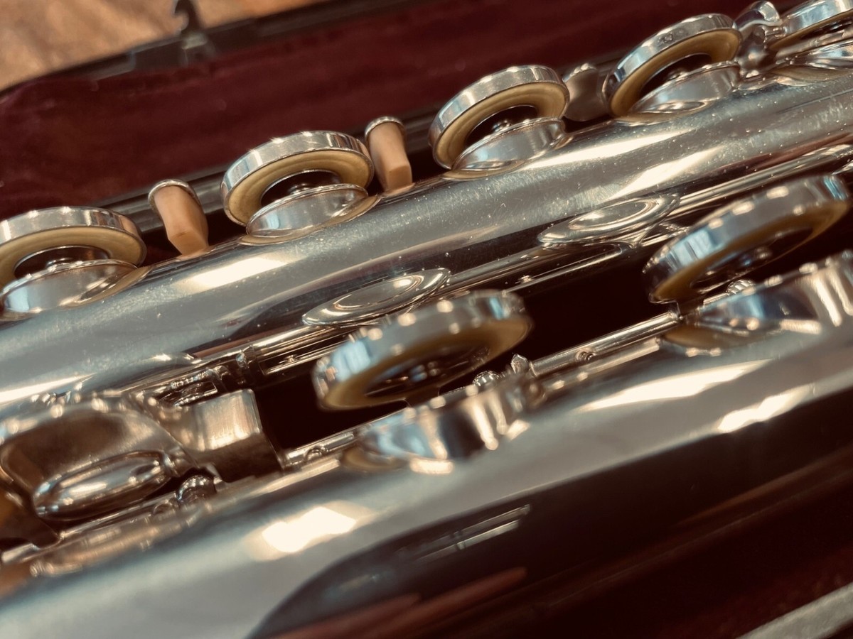 Vintage YAMAHA FLUTE - YFL 211 SL - STERLING LIP PLATE/Emech Vintage YAMAHA FLUTE - YFL 211 SL - STERLING LIP PLATE/Emech