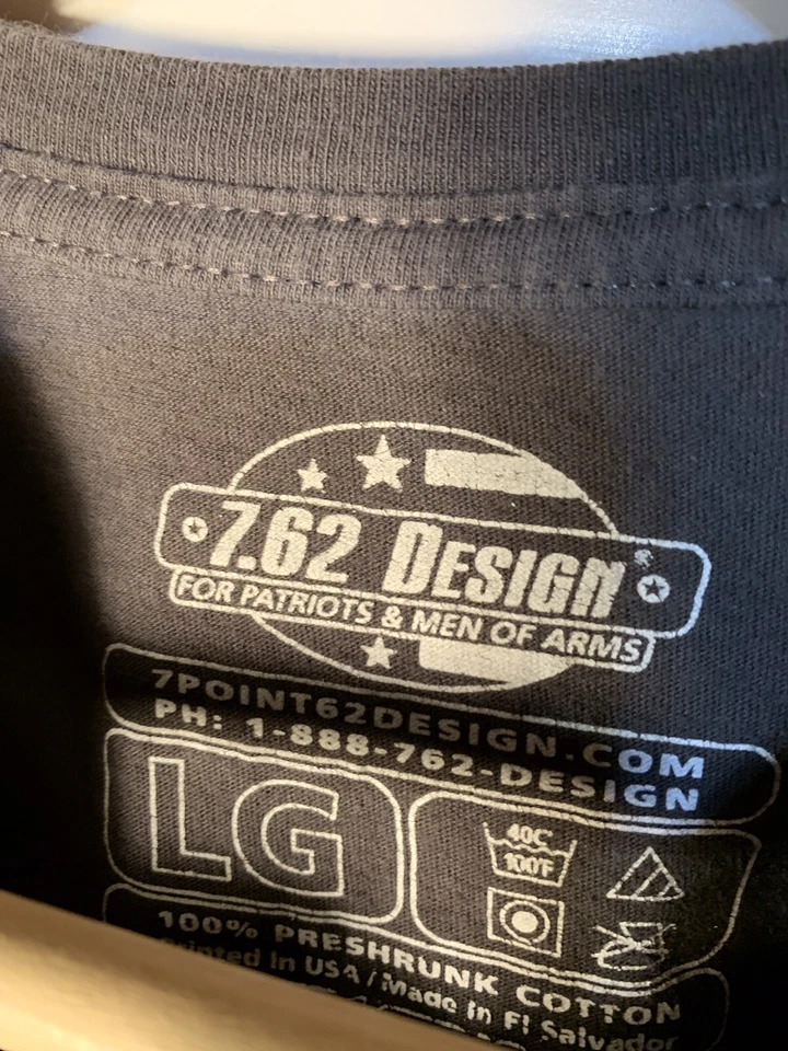 Camiseta Sacrifice & Valor tamanho G - Imagem 4 de 4