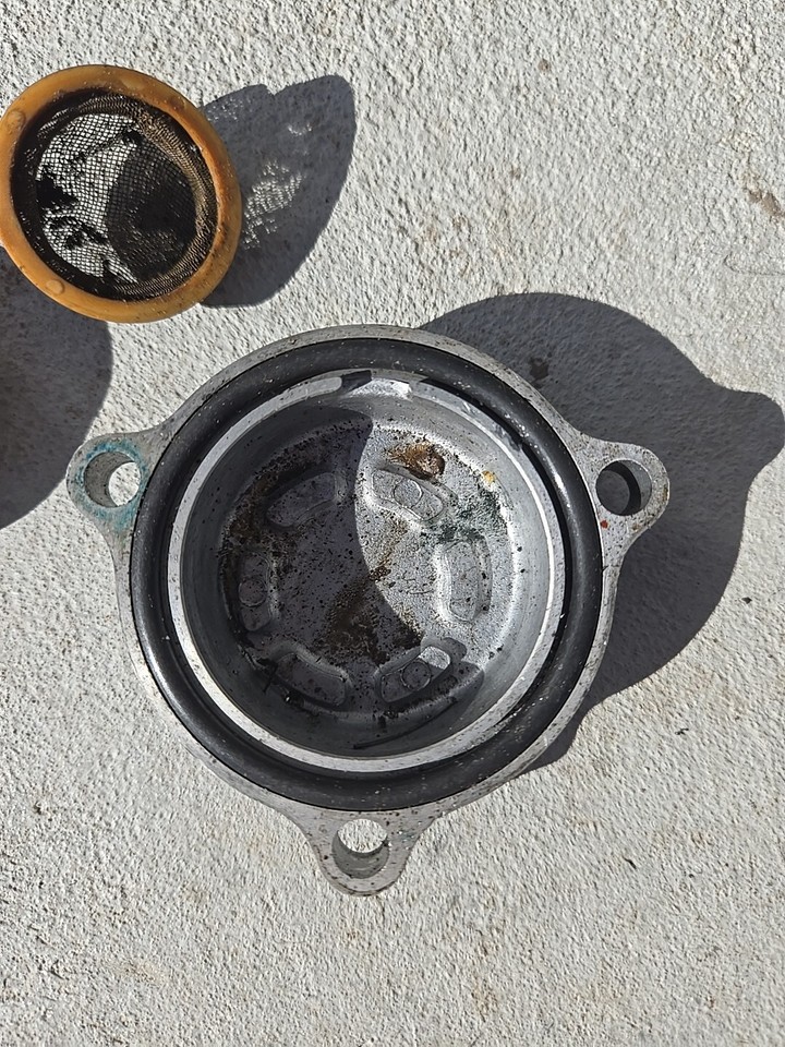 87 Yamaha Warrior 350 Oil Filter Cover Cap, oil drain plug, dipstick