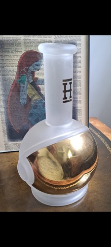 Hemper Frosted Glass Astronaut Hookah Water Pipe Gold Accent Collectible
