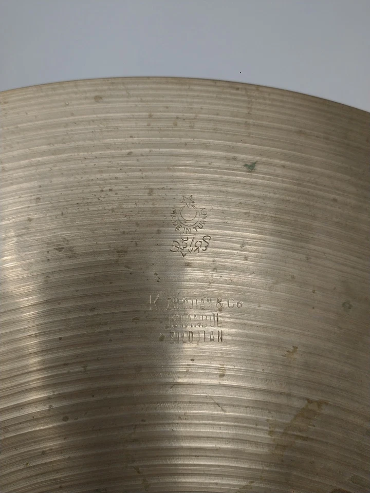 Old K. Zildjian Istanbul Pitchfork New Stamp Crash Cymbal 18" 1967-1977 Signed - Image 2 of 4