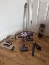 Dyson V8 Advanced Cordless Vacuum Cleaner New Battery (Grade A+)