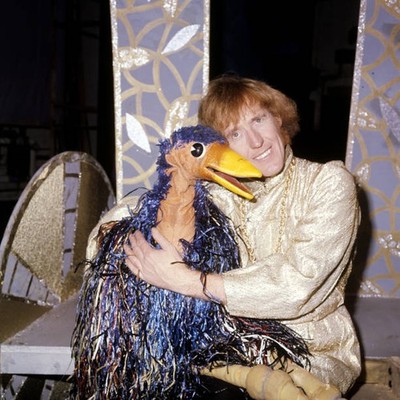 Rod Hull partner Emu are appearing Emu Pantoland at Shaftesbury T- 1976 Photo