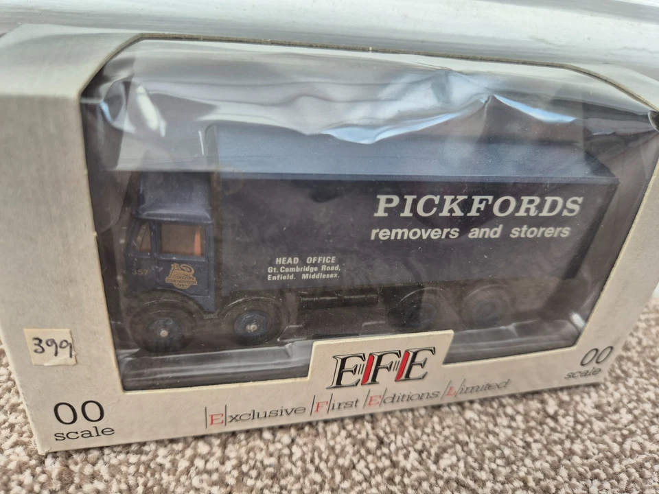 EFE 1/76 AEC MAMMOTH BOX VAN PICKFORDS REMOVALS CAMION MODELLO DIECAST 11002 - Immagine 2 di 4