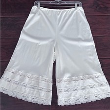 Vtg Cream Lace Trimmed Pettipants Pantaloon Size Large Nylon made in USA