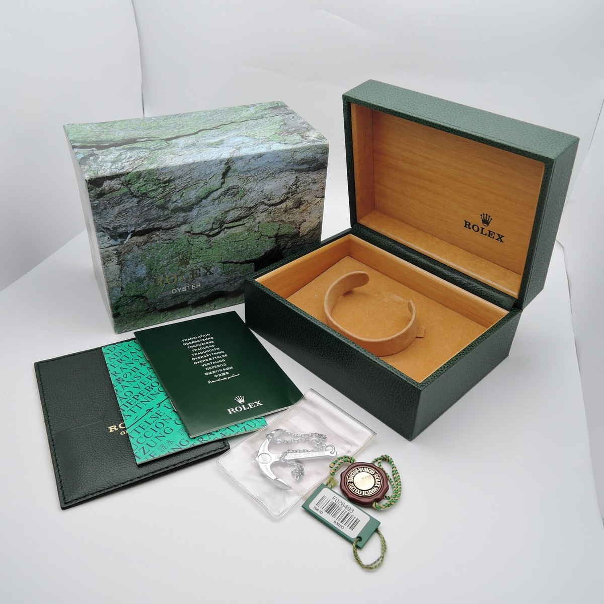 ROLEX 16610 SUBMARINER WATCH BOX CASE 64.00.01 green tag 100