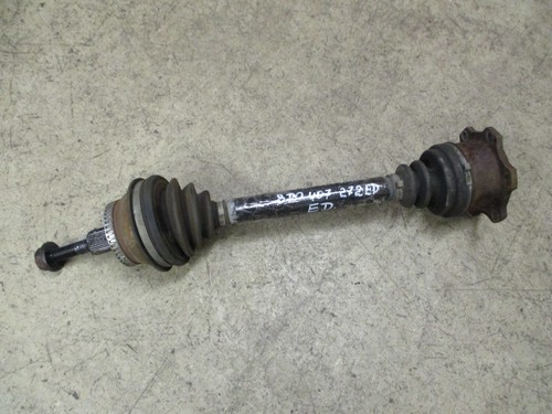 Antriebswelle vorne rechts AUDI A4 B5 VW Passat 3B 3BG 2.3 VR5 8D0407272ED