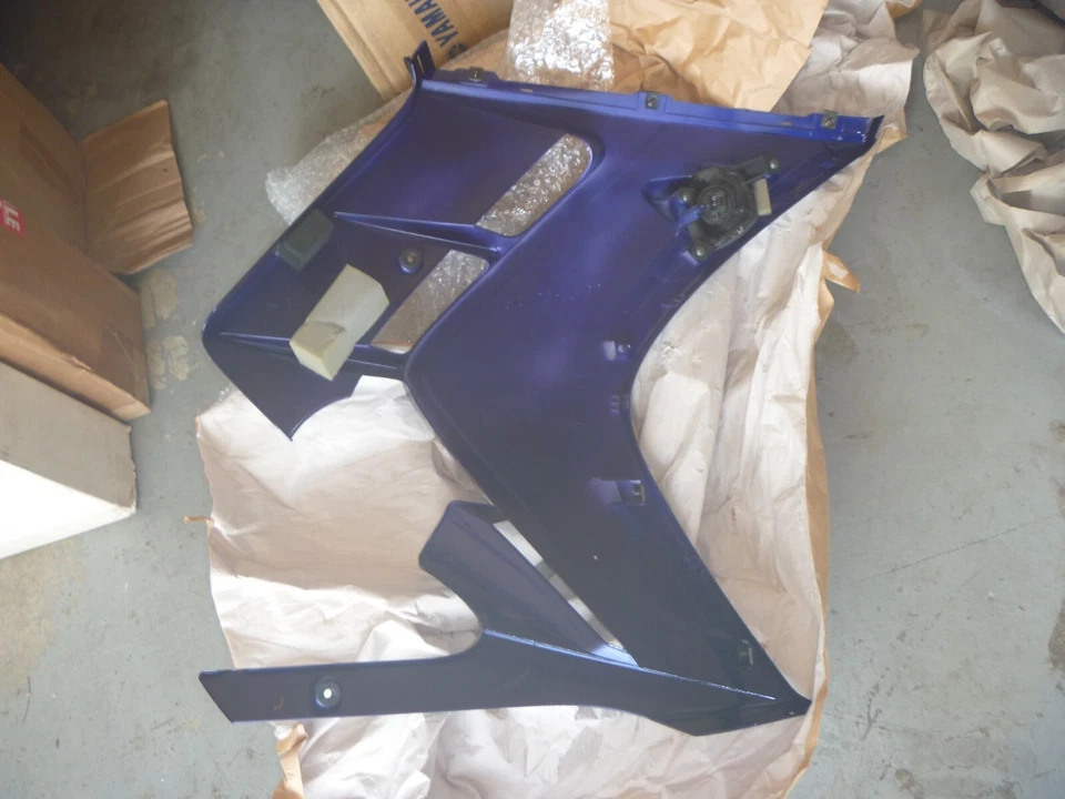 NUEVO OEM Yamaha FJR1300 LH capó delantero carenado y señal de giro 5VS-Y283J-40-P1 Foto 3 de 3