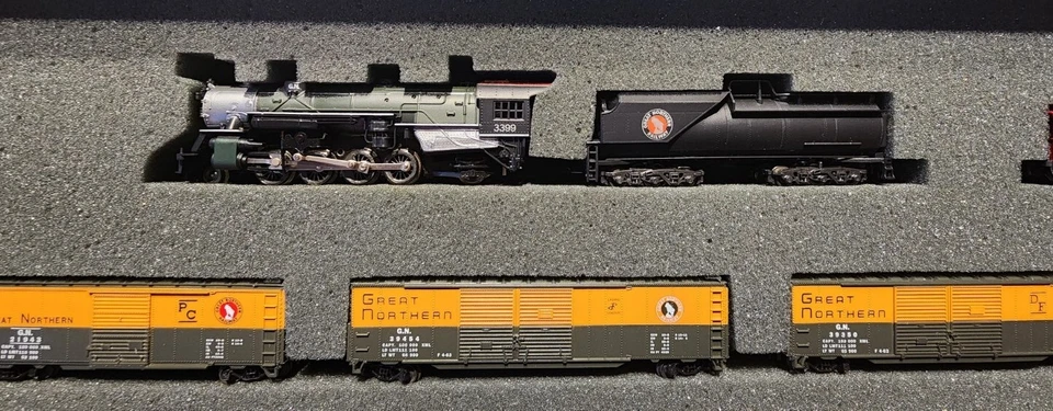 Con-Cor N Scale Special Merchandise "Loader Cars" Basic Set Great Northern #8518 - Image 3 of 4