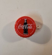 Vintage Coca Cola RED BOTTLE CAP YO-YO   Plastic   1998 - MINT