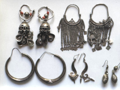 5 Paar antike Ohrhänger / Ohrstecker 2 x native Works mit Koralle - siehe Bilder