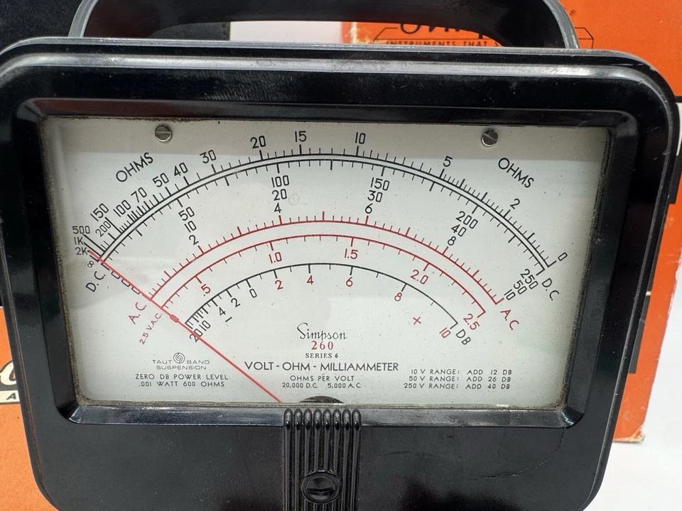 De colección Simpson 260 Series 8 Voltios-Ohm-Miliamímetro Caja de Fábrica-Cables de Estuche Manual Foto 4 de 4