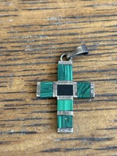 Mexican Taxco Sterling TN-59 Malachite Inlaid Small Cross MCM READ Mexican Taxco Sterling TN-59 Malachite Inlaid Small Cross MCM READ - Image 1