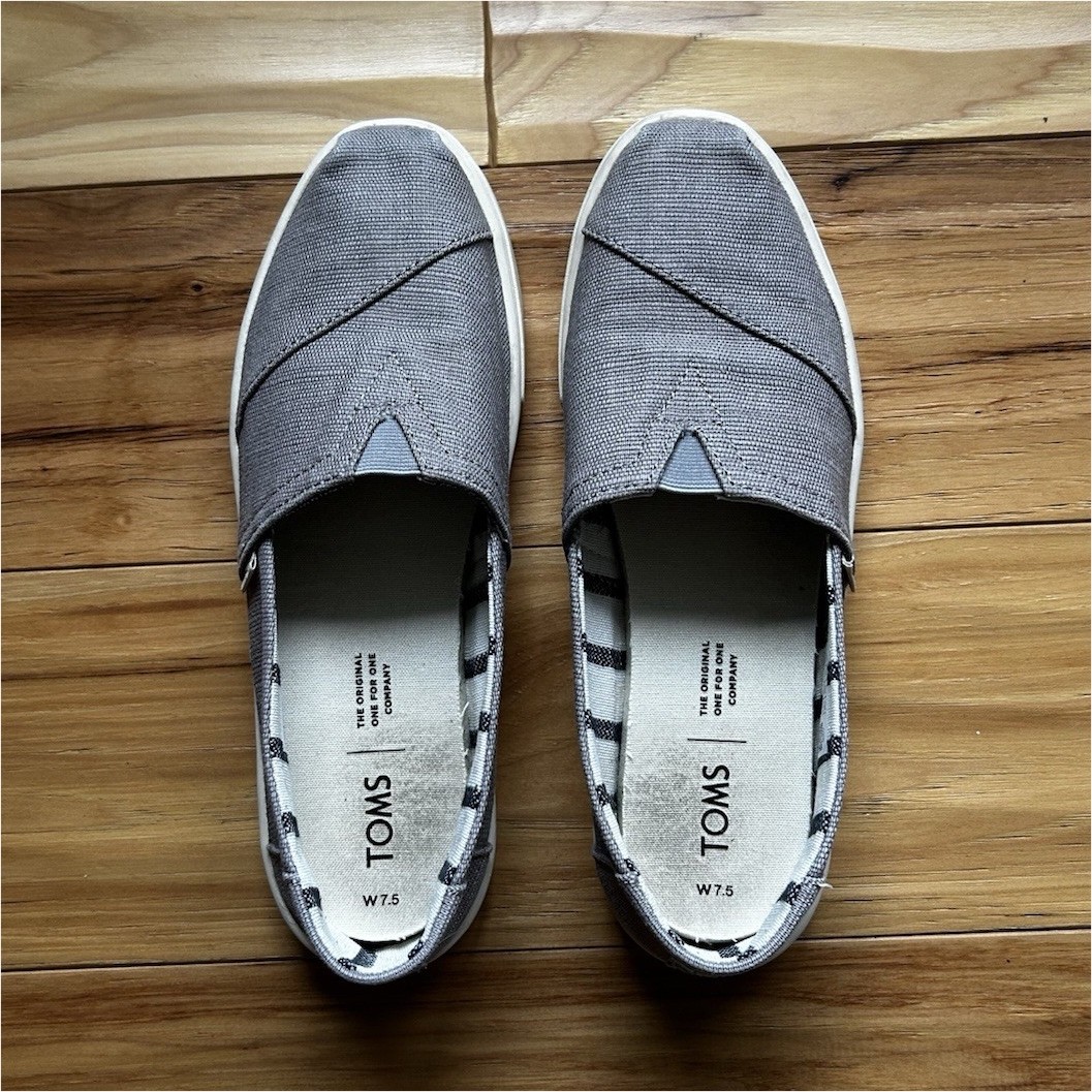 TOMS Men's Gray Canvas Slip-On Casual Shoes Size 7.5