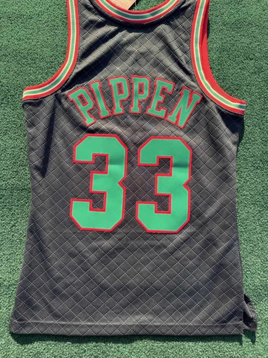 Mitchell & Ness Scottie Pippen Chicago Bulls NBA Fan Apparel