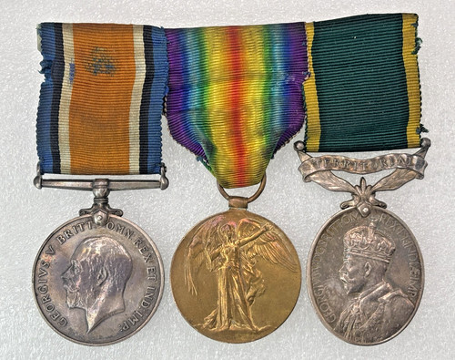 George V For Efficient Service * WW I Victory * WWI 1914-1918 Territorial Medals