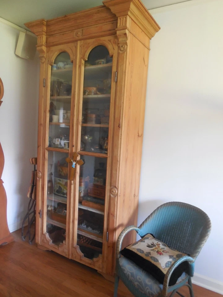 Antigua vitrina sueca grande de 1870 Foto 2 de 4
