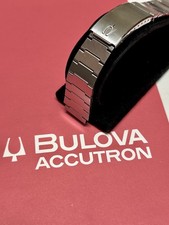 All satin steel 1960s NOS Bulova Accutron watch flared flat-link vintage band