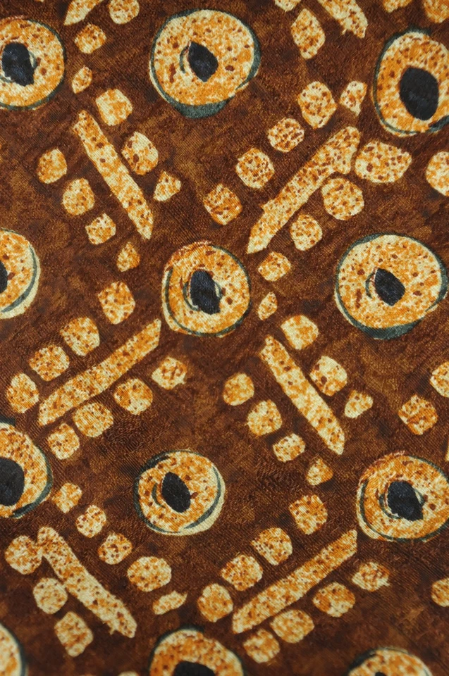 Corbata de seda estampada orbe azteca marrón Hugo Boss para hombre 58 x 3,75 pulgadas Foto 3 de 4