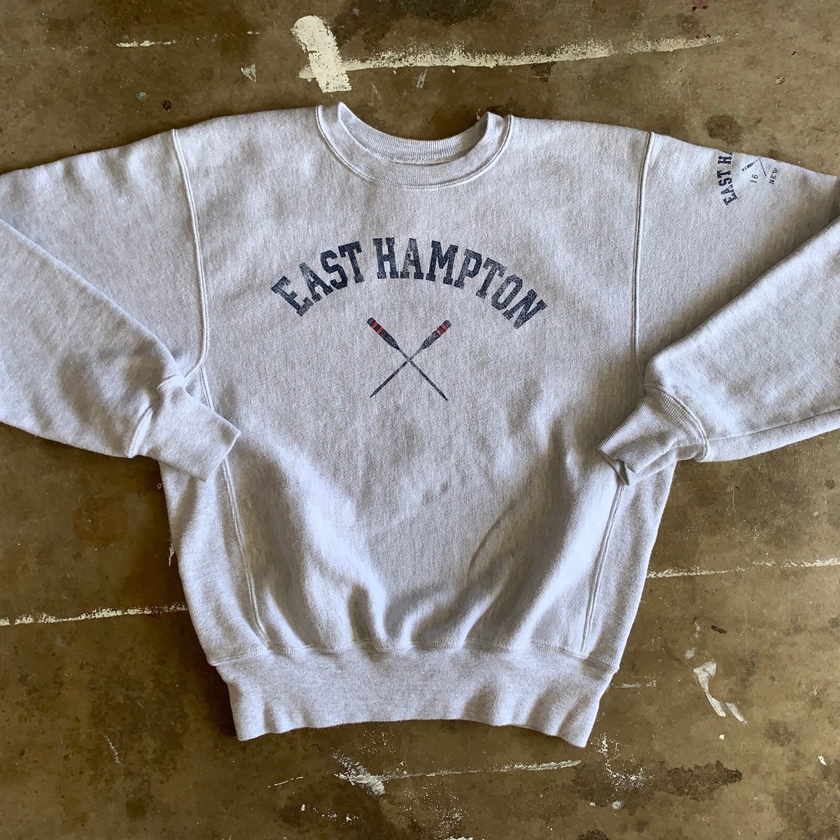 VINTAGE EAST HAMPTON CHAMPION REVERSE WEAVE SWEATSHIRT SZ S VINTAGE EAST HAMPTON CHAMPION REVERSE WEAVE SWEATSHIRT SZ S