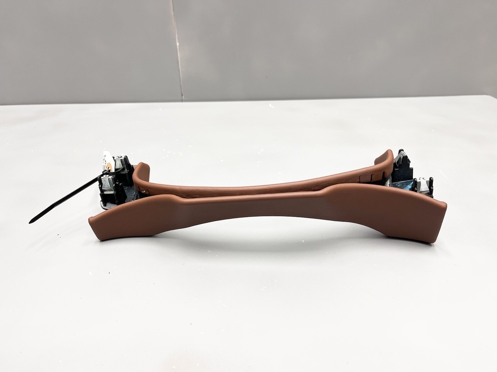 ⭐️2017-2020 MASERATI LEVANTE M161 OEM SPEEDOMETER TRIM PANEL - BROWN LEATHER OEM