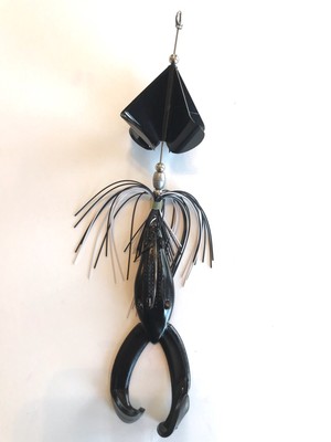 Z-Baits White//Blue 3//8-1//2oz Weedless Topwater White Quad BuzzBait w//White Frog