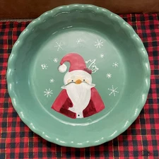 Santa Design Deep Dish Pie Plate/Quiche Dish Fluted Edge Stoneware 10"Green