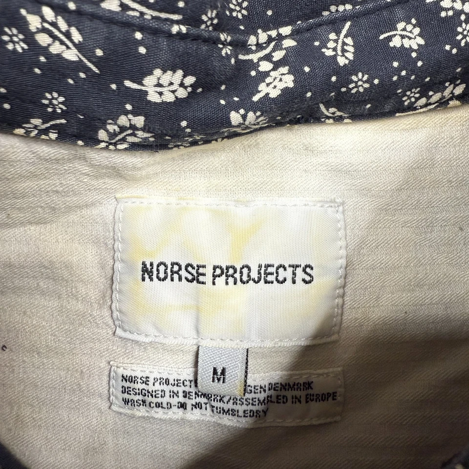 Norse Projects Men's Shirt Size M Black Floral Button Up Long Sleeve Slim Fit - Image 2 of 4